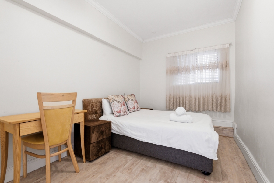 To Let 3 Bedroom Property for Rent in Sea Point Western Cape